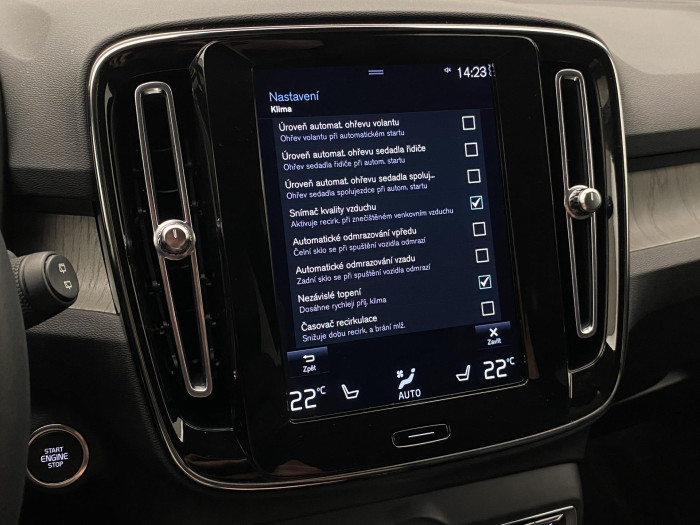 Volvo XC40 B4 AWD INSCRIPTION AUT CZ