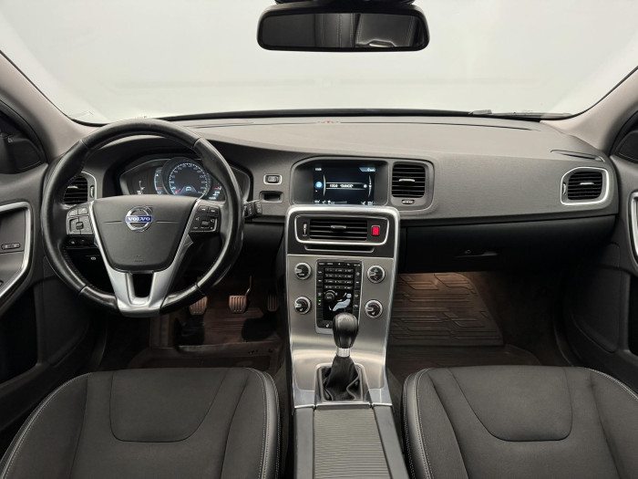 Volvo V60 D2 MOMENTUM NAV 1.6 d Momentum