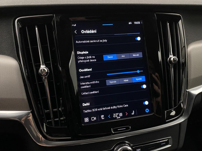 Volvo V90 CC B4 AWD PLUS AUT REZERVACE 2.0 CC CC Plus