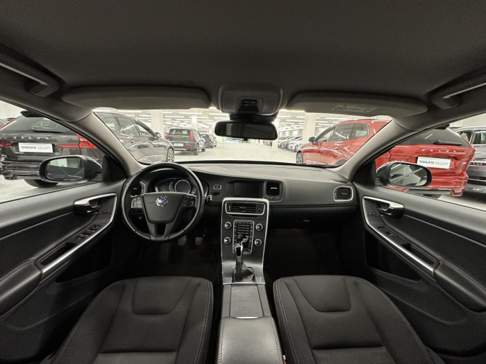 Volvo V60 D2 KINETIC NAVIGACE REZERVACE 2.0 d
