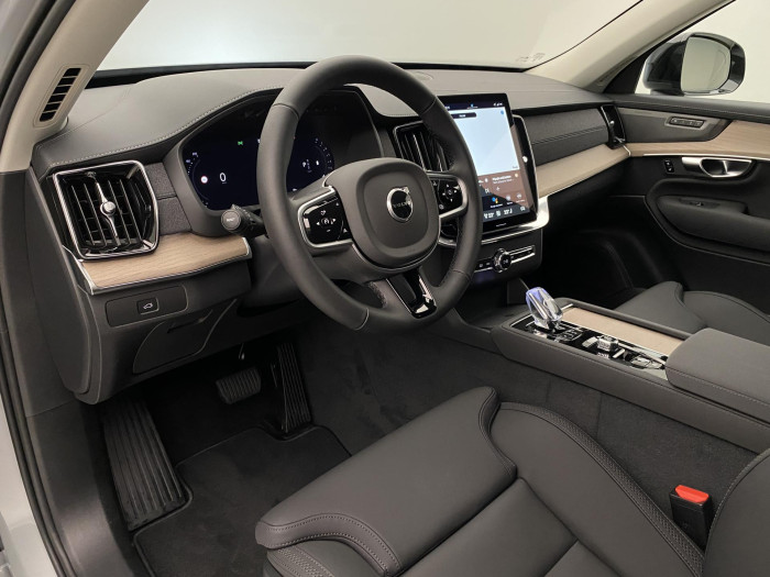 Volvo XC90 B5 AWD AUT DARK PLUS 7míst