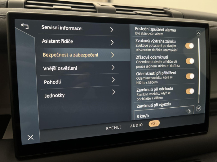 Land Rover Defender 110 D200 S AWD AUT 3.0 d