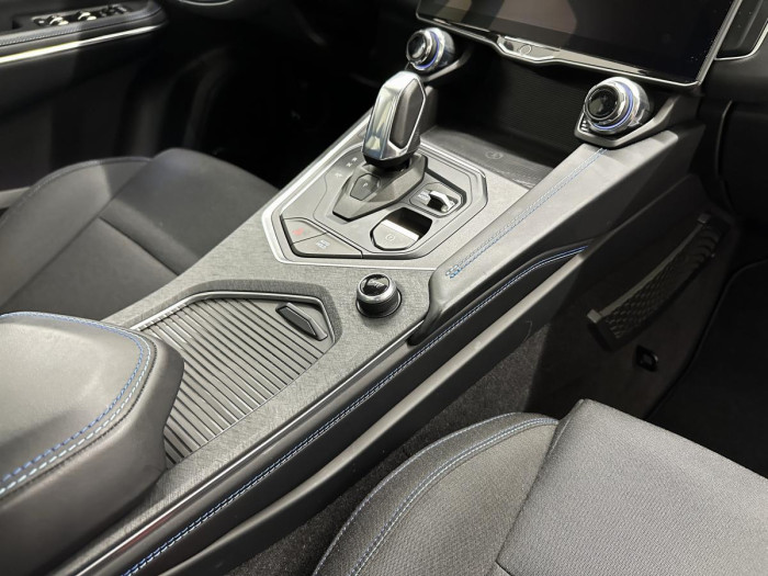 Lynk & Co 01 PHEV DCT AUT 1.maj.