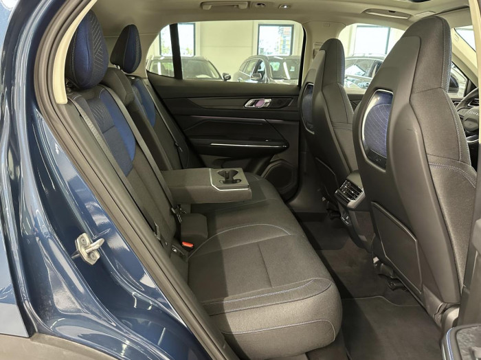 Lynk & Co 01 PHEV DCT AUT 1.maj.