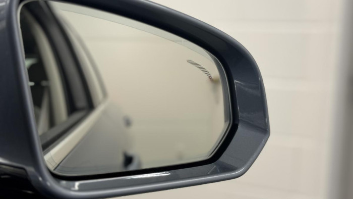 Volvo V90 D4 MOMENTUM AUT  REZERVACE 2.0 d Momentum