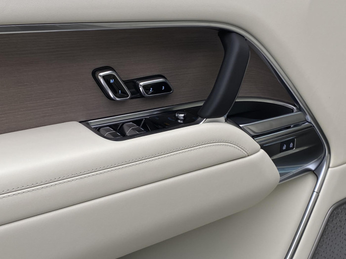 Land Rover Range Rover D350 AUTOBIOGRAPHY LWB 3.0 d