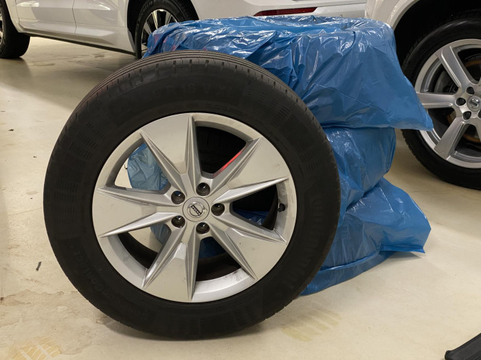 Volvo XC60 B5 AWD MOMENTUM AUT 2.0 Momentum