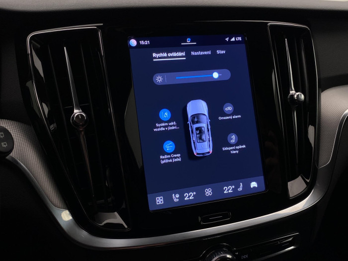 Volvo V60 T6 AWD PLUG-IN DARK PLUS CZ