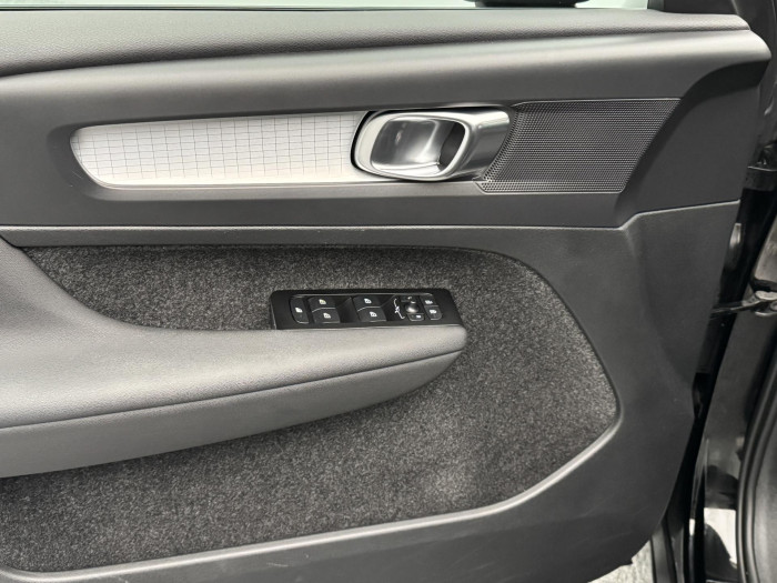 Volvo XC40 T3 MOMENTUM CZ 1.maj 1.5 Momentum