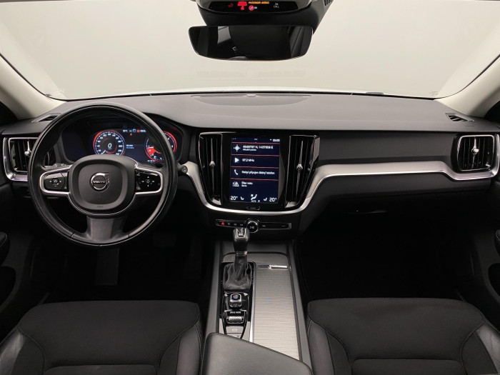 Volvo V60 CC D4 AWD MOMENTUM AUT 2.0 d CC CC Momentum