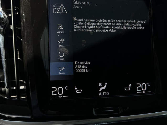 Volvo V90 CROSS COUNTRY B4 AWD Aut 1.maj