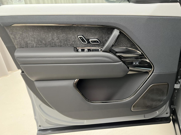 Land Rover Range Rover Sport P635 SV EDITION TWO REZERVACE 4.4 Edition