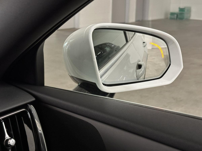 Volvo V60 T5 MOMENTUM POLESTAR REZERVACE 2.0 Momentum