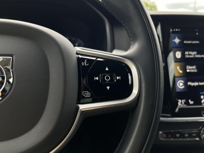 Volvo V90 D4 MOMENTUM PRO Aut 1.maj. 2.0 d Momentum