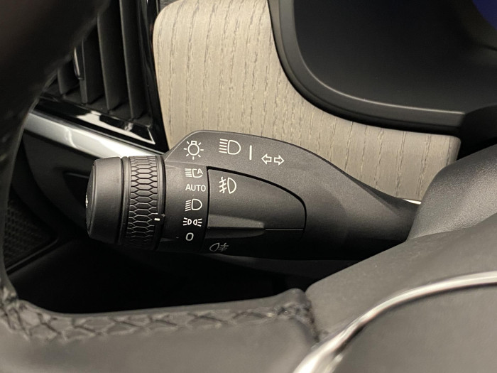 Volvo V90 CC B4 AWD ULTIMATE AUT CZ 2.0 CC CC