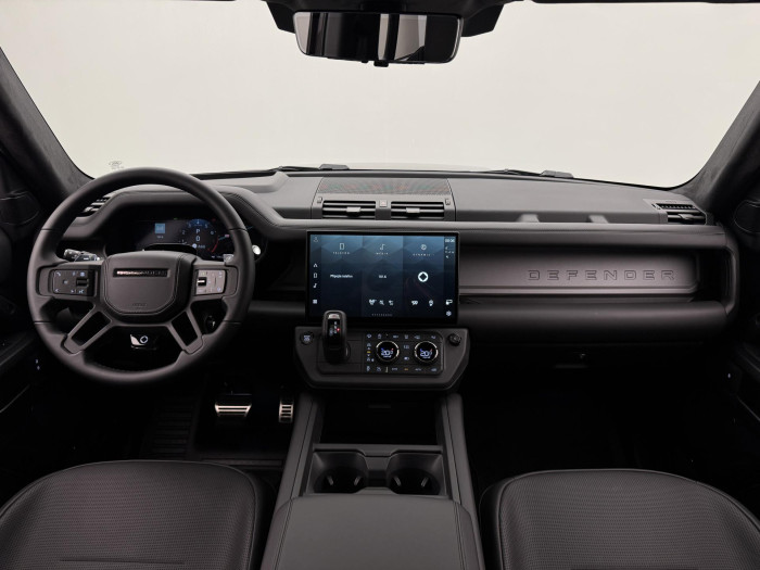 Land Rover Defender OCTA P635