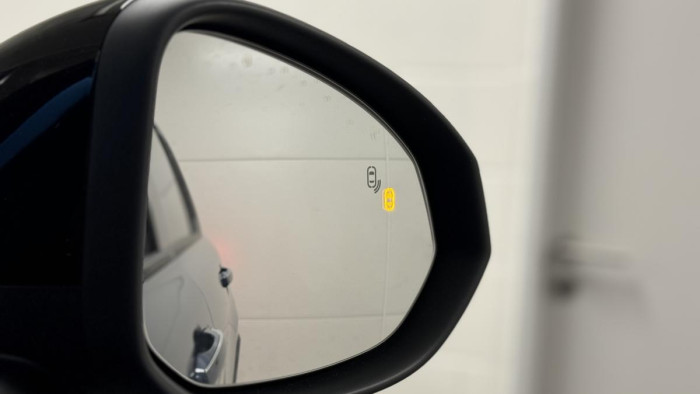 Lynk & Co 01 PHEV DCT AUT 1.maj.