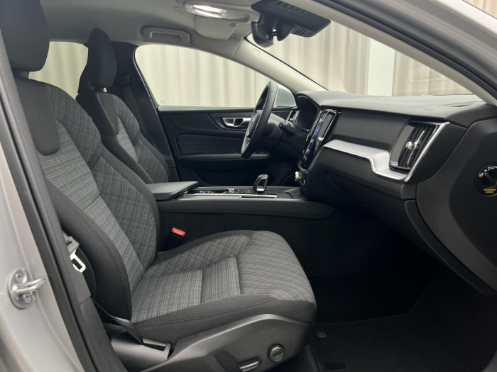 Volvo V60 B3 CORE AUT 1.maj.