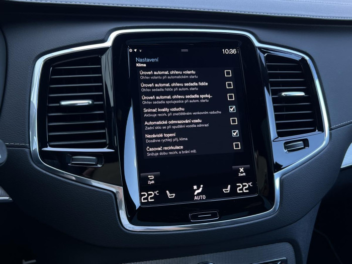 Volvo XC90 T8 AWD R-DESIGN 7MÍSTNÁ Aut