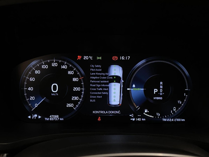 Volvo V60 T6 AWD RECHARGE REZERVACE