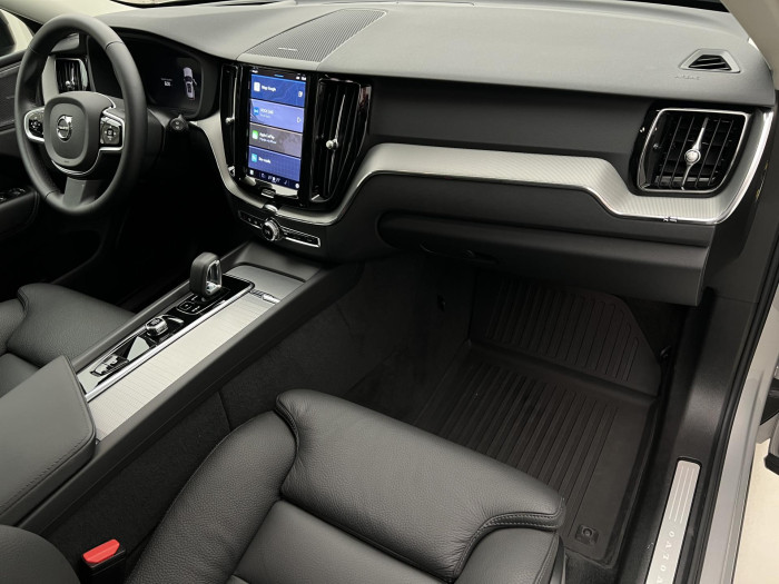 Volvo XC60 T6 AWD RECHARGE PLUS DARK AUT