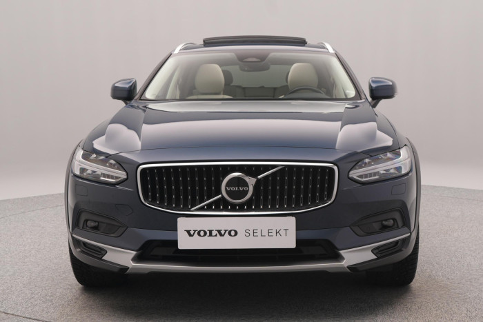 Volvo V90 CC B5 AWD PRO AUT REZERVACE 2.0 CC CC