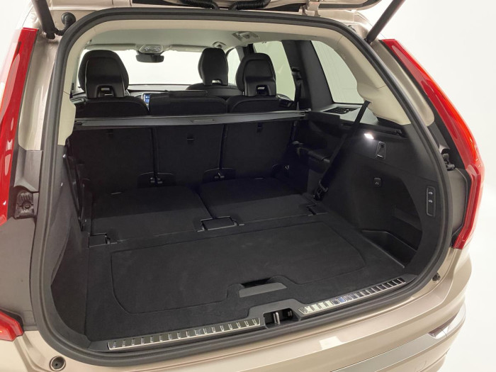 Volvo XC90 B5 AWD AUT BRIGHT PLUS 7míst 2.0 Plus