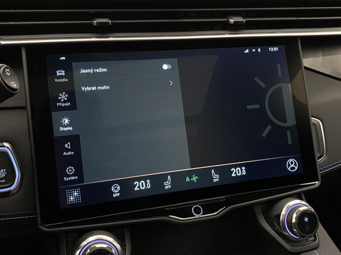 Lynk & Co 01 PHEV DCT AUT 1.maj