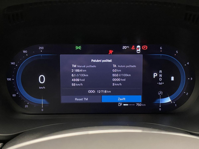 Volvo XC60 B4 PLUS DARK AUT REZERVACE 2.0 Plus