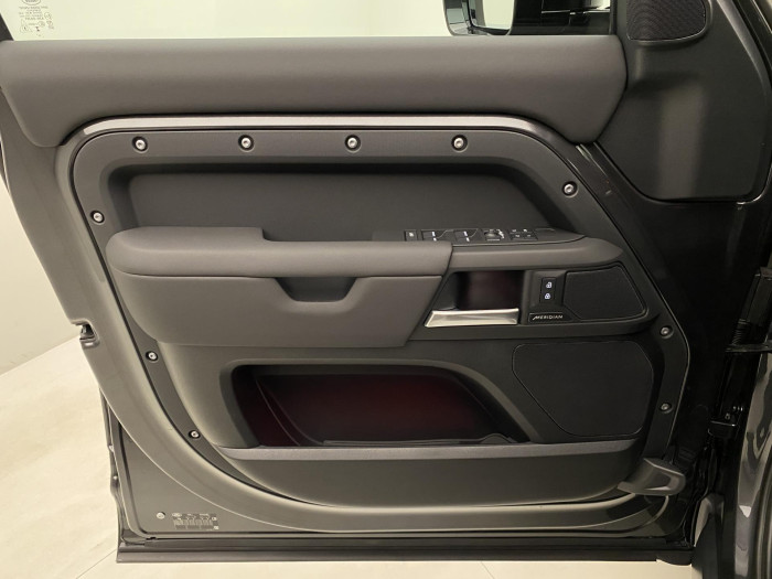 Land Rover Defender 110 D250 X-DYNAMIC SE REZERVAC 3.0 d Dynamic SE