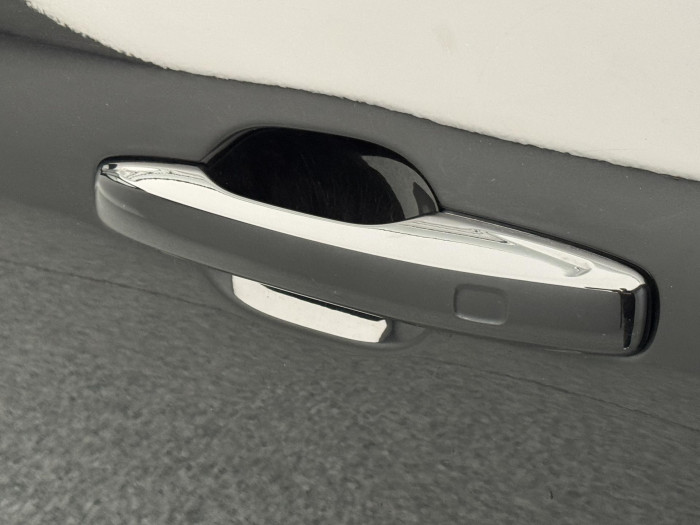 Volvo XC60 B4 AWD CORE CZ 1. maj