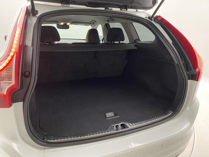 Volvo XC60 D5 AWD MOMENTUM CZ 2.4 d Momentum