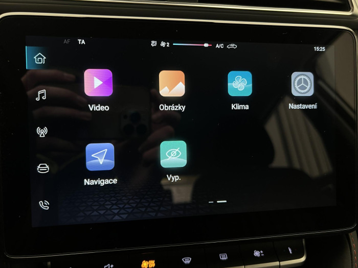 MG ZS 1.5 ESSENTIAL PLUS CZ