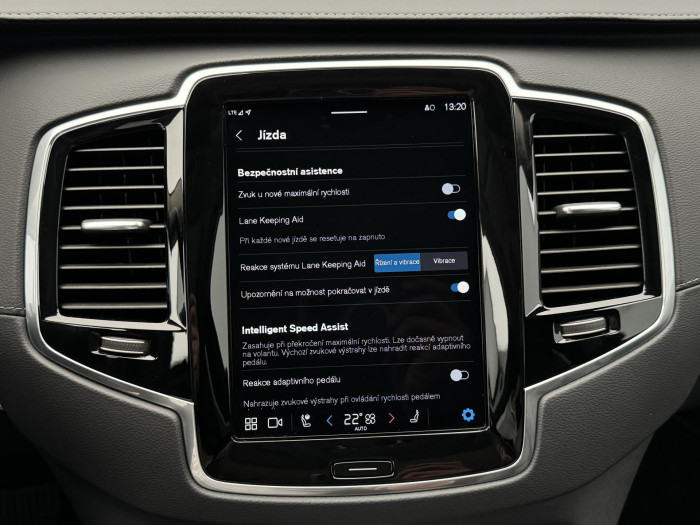 Volvo XC90 T8 AWD RECHARGE ULTIMATE DARK