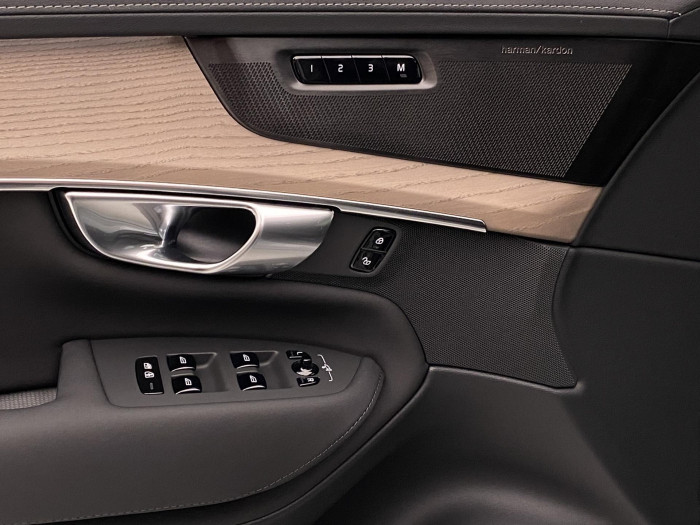 Volvo XC90 T8 AWD RECHARGE BRIGHT PLUS 7m