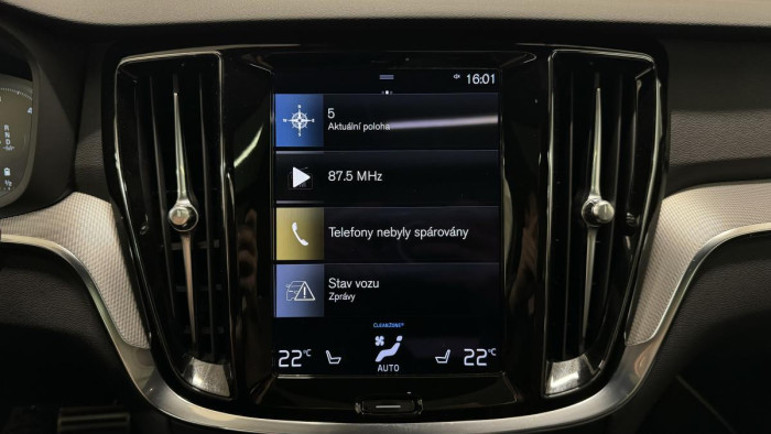 Volvo V60 B4 R-DESIGN AUT REZERVACE
