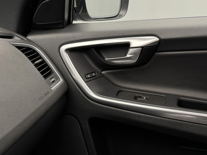 Volvo XC60 D4 AWD MOMENTUM AUT 2.4 d Momentum