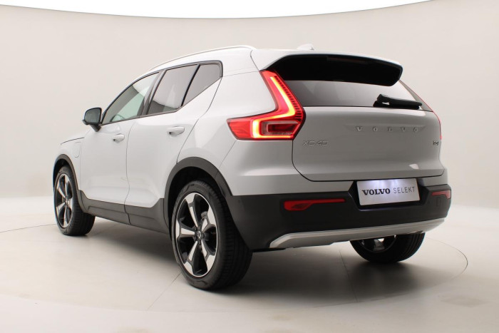 Volvo XC40 T5 TWIN ENGINE AUT REZERVACE