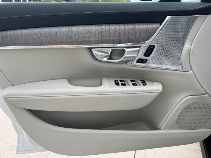 Volvo V90 CROSS COUNTRY B5 AWD REZERVACE
