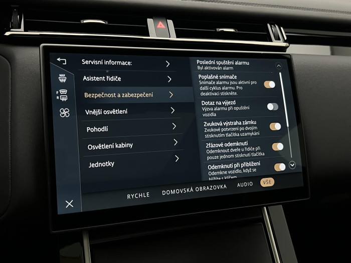 Land Rover Range Rover Velar D300 DYNAMIC SE AWD Aut 3.0 d Dynamic SE