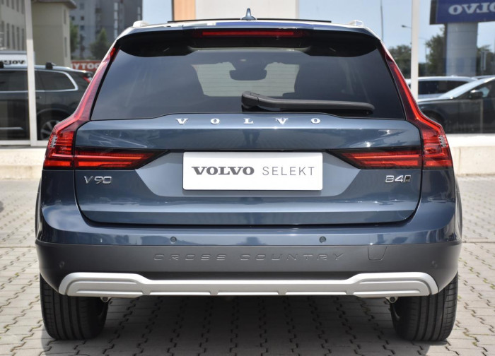 Volvo V90 CC B4 AWD PLUS BRIGHT 1.maj.