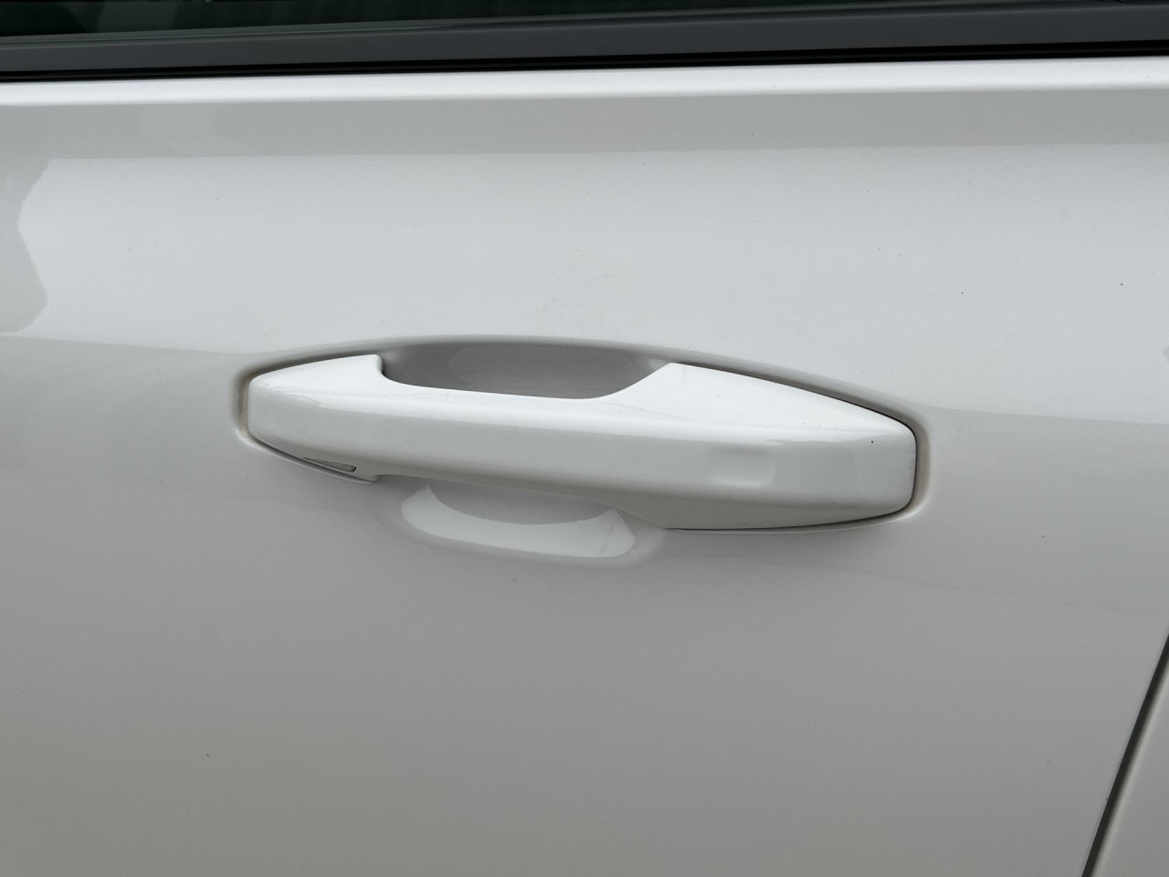 Volvo V60 B3 R-DESIGN AUT 1.maj.