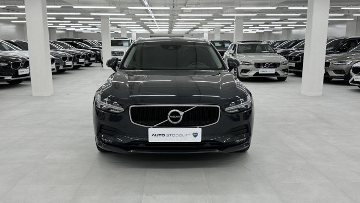 Volvo V90 D4 AWD MOMENTUM AUT REZERVACE 2.0 d Momentum