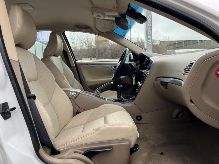 Volvo S60 2.4i MOMENTUM CZ 2.4 i Momentum