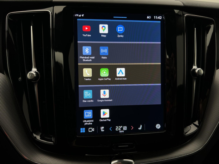 Volvo XC60 T6 AWD RECHARGE PLUS DARK AUT