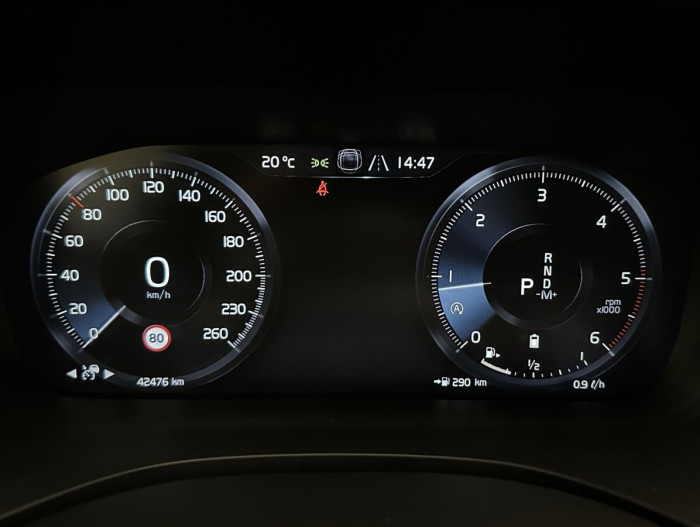 Volvo XC60 B4 AWD INSCRIPTION REZERVACE