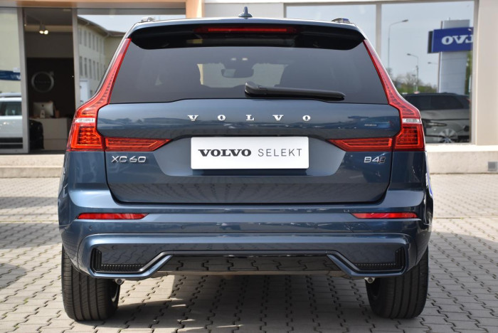 Volvo XC60 B4 AWD DARK PLUS REZERVACE 2.0 Plus