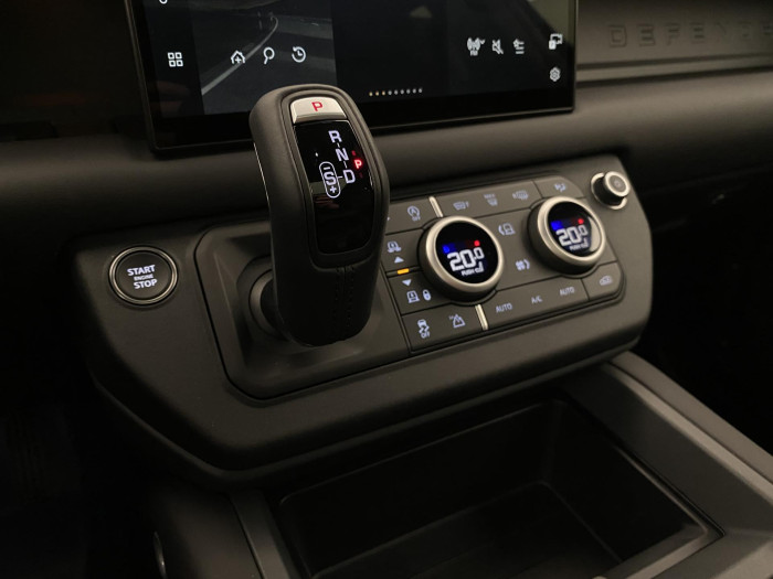 Land Rover Defender 110 D300 X-DYNAMIC HSE AWD AUT 3.0 d Dynamic