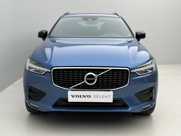 Volvo XC60 B4 AWD R-DESIGN AUT REZERVACE