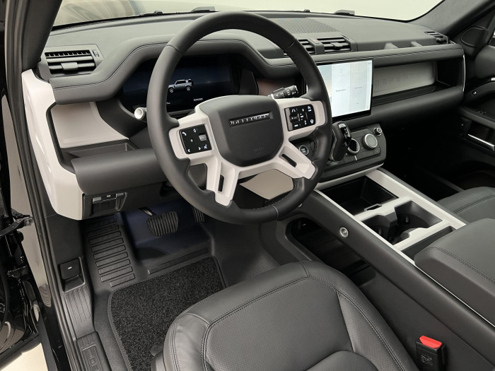 Land Rover Defender 110 D250 X-DYNAMIC SE AWD Aut 3.0 d Dynamic SE